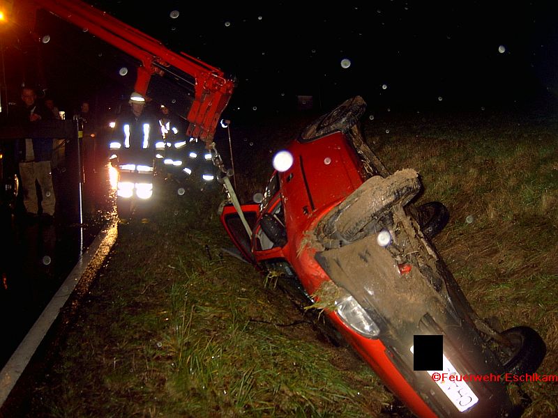 VU Stachesried 10.12.07 - Bergung des Corsa